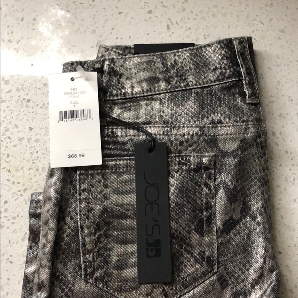 Joe’s NWT Girls snake like jeans